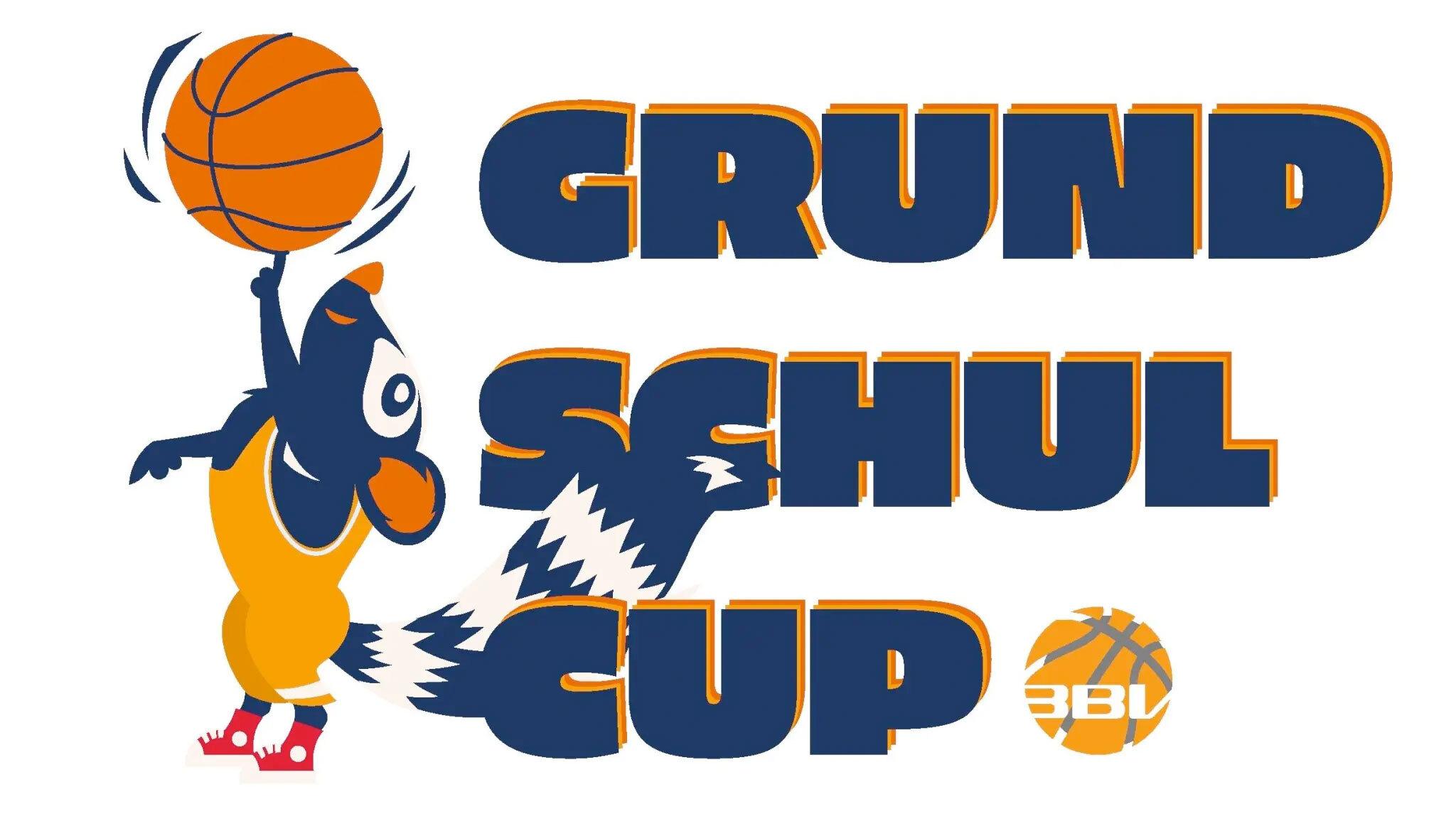 Grafik mit einem Cartoon-Tier in Sportkleidung, das einen Basketball h&auml;lt. Text: "GRUNDSCHUL CUP" und ein Basketball-Logo.
